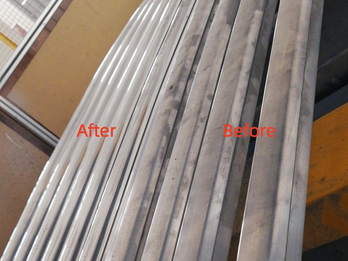 Automotive roof rail surface before and after robotic finishing