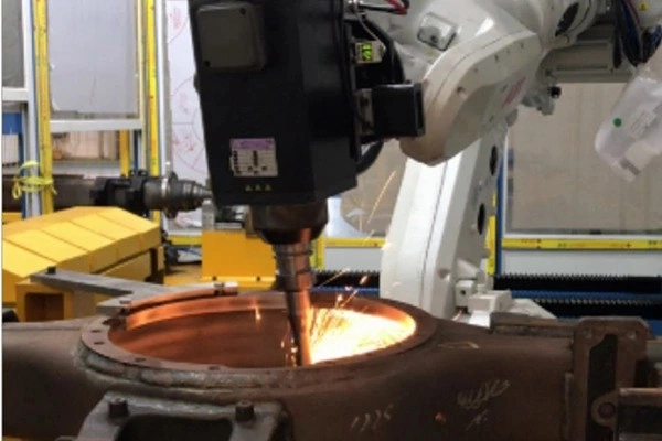 Removes critical-edge burrs in structural frames, fasteners, and casing components. Essential for reducing fatigue failure risk in flight-critical parts.