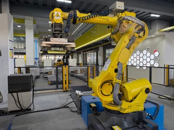 Constant Force Control for Flawless Robotic Polishing